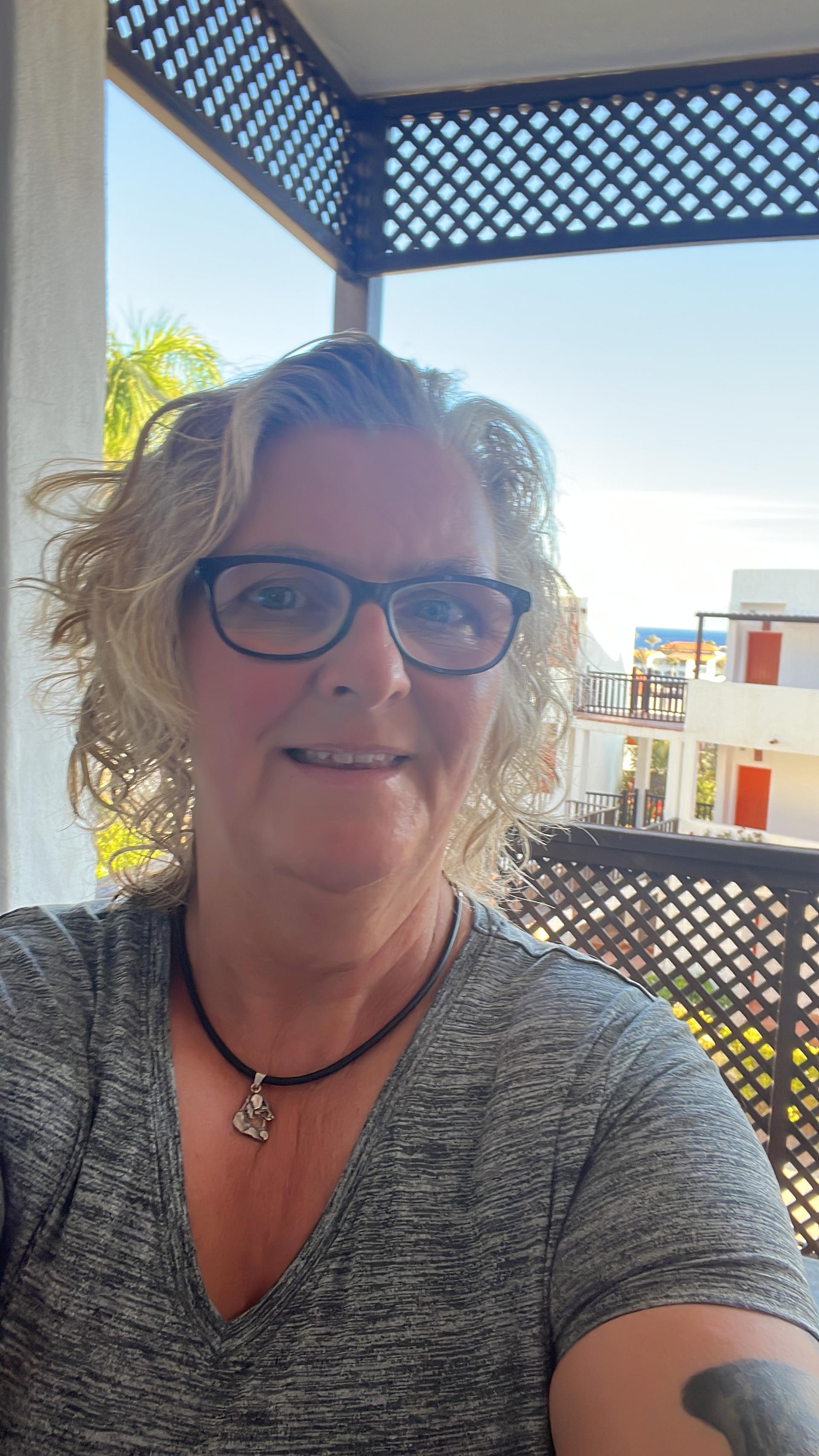 Aussies with miracle eyes